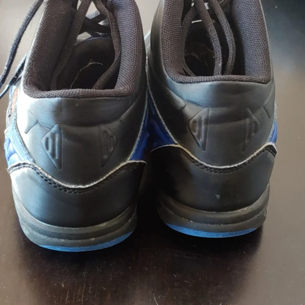 🌻 Catapult Boys Black Blue High Top Basketball Shoes Size 5